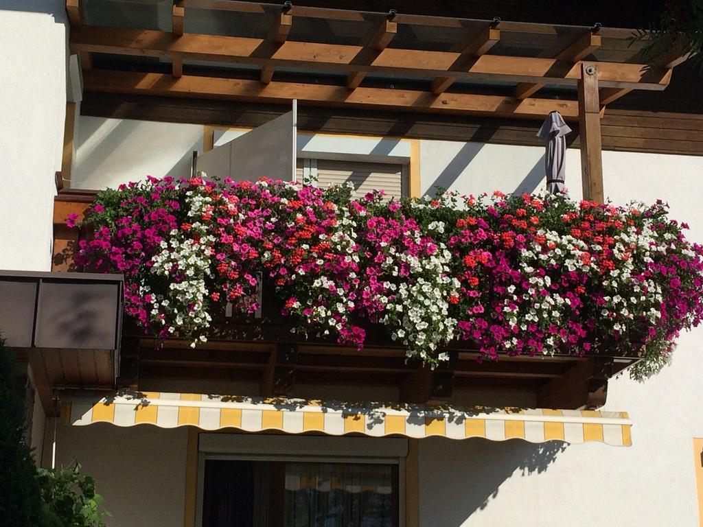 Hotel Gastehaus Winkler Karres Exterior foto